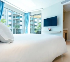 Двухместный номер Superior с балконом (двуспальная кровать) в Centara Sonrisa Residences & Suites Sriracha