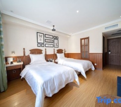Двухместный номер Standard 2 отдельные кровати в Yake Town Holiday Hotel (Dehui Branch)