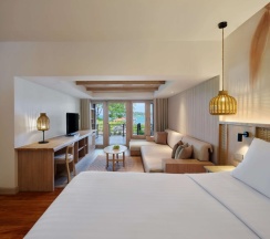 Двухместный люкс рядом с пляжем двуспальная кровать в Garrya Tongsai Bay Samui