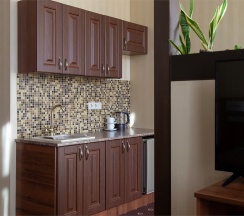 Апартаменты с просторной спальней, обеденной зоной и балконом в My Favourite Garden Hotel