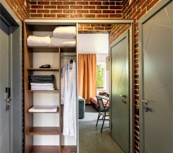 Номер-студио с видом на море в Брют