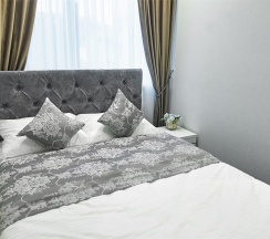 Стандартный номер с двуспальной кроватью (10) в July hotel