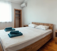 Полулюкс Мансарда с балконом и с красивым видом из окна в Сандзен