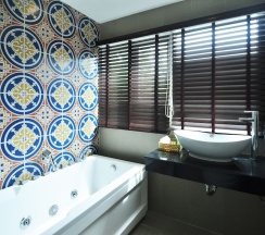 Номер Deluxe с балконом в The AIM Patong Hotel