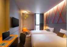 Двухместный семейный номер Deluxe 2 отдельные кровати в ibis Styles Bangkok Sukhumvit Phra Khanong