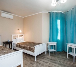 Коттедж трехкомнатный с 3 спальнями в Саяны