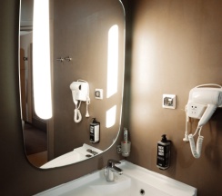 Двухместный номер Standard двуспальная кровать в Отель ibis Aktobe