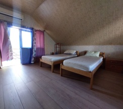 Четырёхместный семейный номер Standard с красивым видом из окна в Горная лаванда