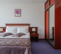 Стандарт улучшенный двухкомнатный в Marins Grand Hotel Астрахань