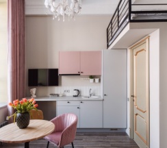 Апартаменты-дуплекс Family 1 в Home Hotel