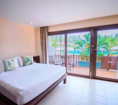 Полулюкс в Arinara Beach Resort Phuket