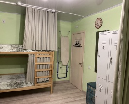 Койко-место в женском номере на 4 человека в Koenig hostel