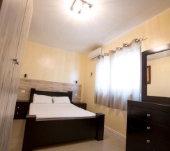 Двухместный номер Large двуспальная кровать в Laguardia Hotel