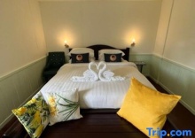 Люкс Superior в RoomQuest Bangkok Rim Praya Dinsor Road