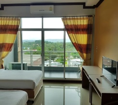 Двухместный номер Deluxe c 1 комнатой с видом на горы двуспальная кровать в Breeze Hill Hotel