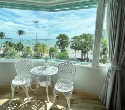 Трёхместный номер Standard с видом на море в The Beach Front Resort Pattaya - SHA Plus