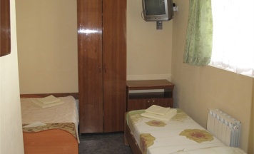 №16 Трехместный номер первый этаж в Аркона