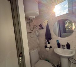 Коттедж c 1 комнатой в Южный Берег