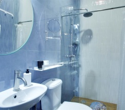 Студия с кухней с диваном и финской сауной "Леший" (сауна оплачивается отдельно) в Матросский