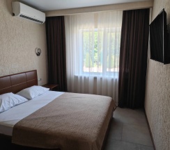 Четырёхместное бунгало в Афина