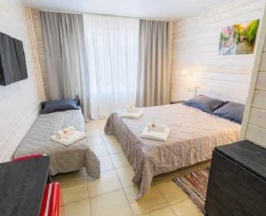 Номер стандарт с 1 односпальной и 1 двуспальной кроватью №3 в Даховская долина