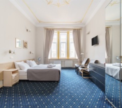 Семейный Комфорт 2-х комнатный в Александр Hotel