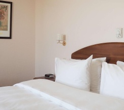 Номер улучшенный с видом на реку в Radisson Slavyanskaya Hotel Moscow