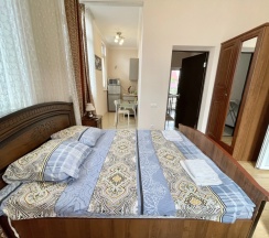 Трёхместные апартаменты в Summer House