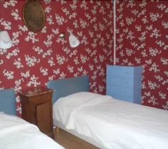 Четырёхместный номер Standard двуспальная кровать в Hôtel Esmeralda