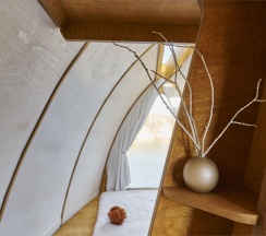 Лунный модуль в Аномалия