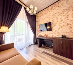 Family Executive Suite в Vertex