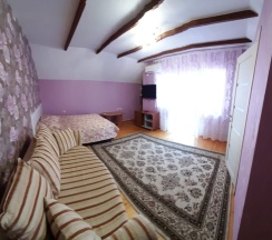 Четырёхместный семейный номер Standard в Марго