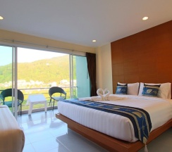 Семейный полулюкс в Good Nice Hotel Patong