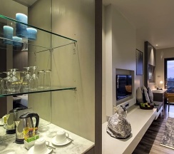 Одноместный номер Premier с балконом и с видом на океан двуспальная кровать в Hotel Ikon Phuket