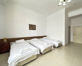 Трехместный стандарт с тремя раздельными кроватями в Парма