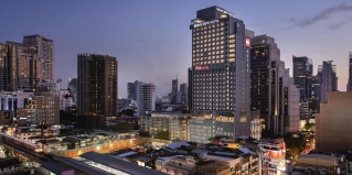 Пхра-Прадэнг: Отель Mercure Bangkok Sukhumvit 24