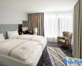 Двухместный семейный номер Standard двуспальная кровать в Premier Inn Leipzig City Oper