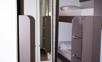 Охотники -друзья четырёхместный без окна в Петя и волк