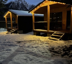Четырёхместный коттедж с 2 комнатами с красивым видом из окна в Forest house resort