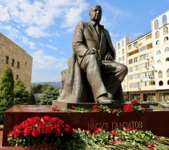 Р.Гамзатова 119. 1-комн.кв., 3-этаж в АнтиОтель