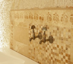 Двухместный люкс двуспальная кровать в Ottoman Cave Suites