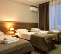 Стандартный трехместный номер в River star