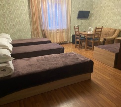 Четырёхместный номер Standard с видом на горы в Барс
