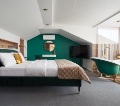 Романтичный в Yantarny Resort