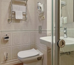 Номер первой категории "Комфорт с балконом" в Mari