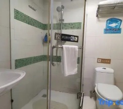 Двухместный номер Economy (2 отдельные кровати) в 7 Days Inn Shanghai Changshou Road Subway Station PCD Store Branch