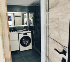 Коттедж с красивым видом из окна в Seven Lodge