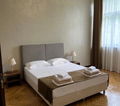 Двухместный номер Стандарт с видом на парк двуспальная кровать в Нарт