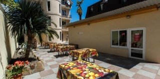 Адлер: Гостевой дом Арокс