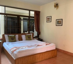 Коттедж с 2 комнатами в Avila Resort